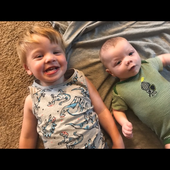 Meet your Posher, Becca - Picture 2 of 2